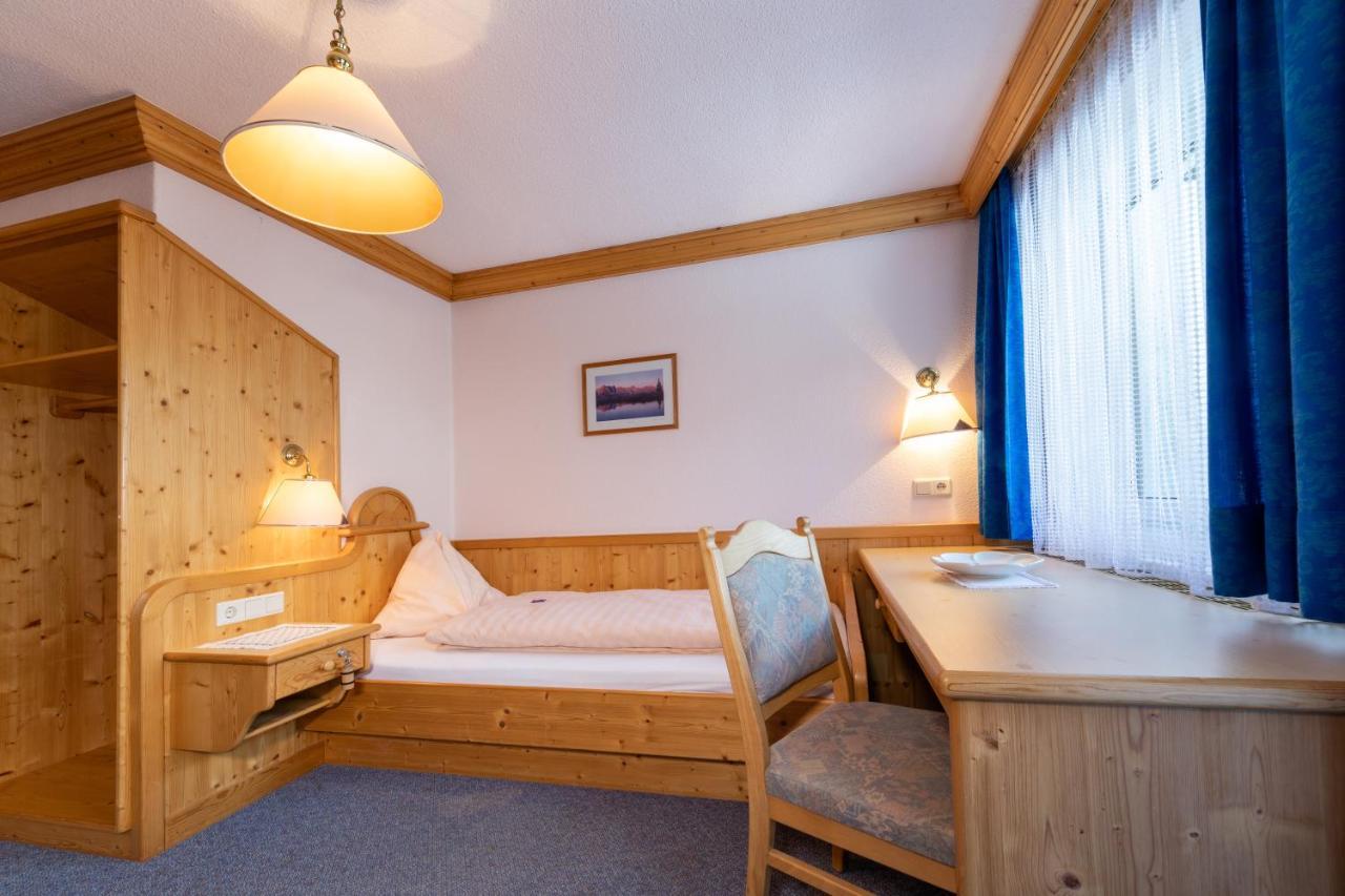 Bed and Breakfast Alpenhof Ramsau am Dachstein Exterior foto